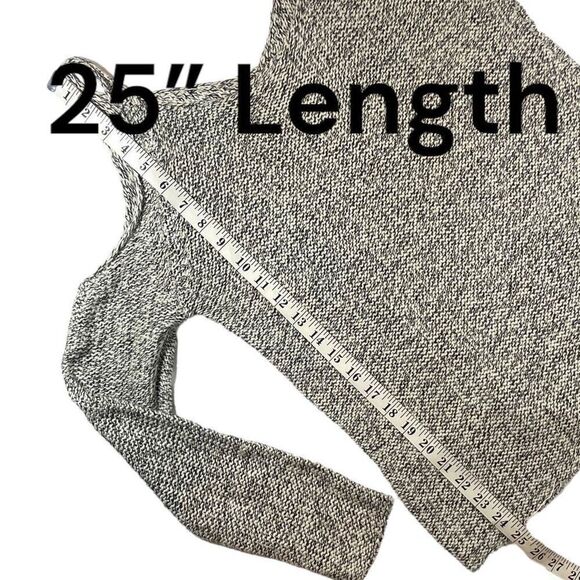 Francesca’s Alya Sandstone Cold Shoulder Sweater Sz M - Picture 9 of 12